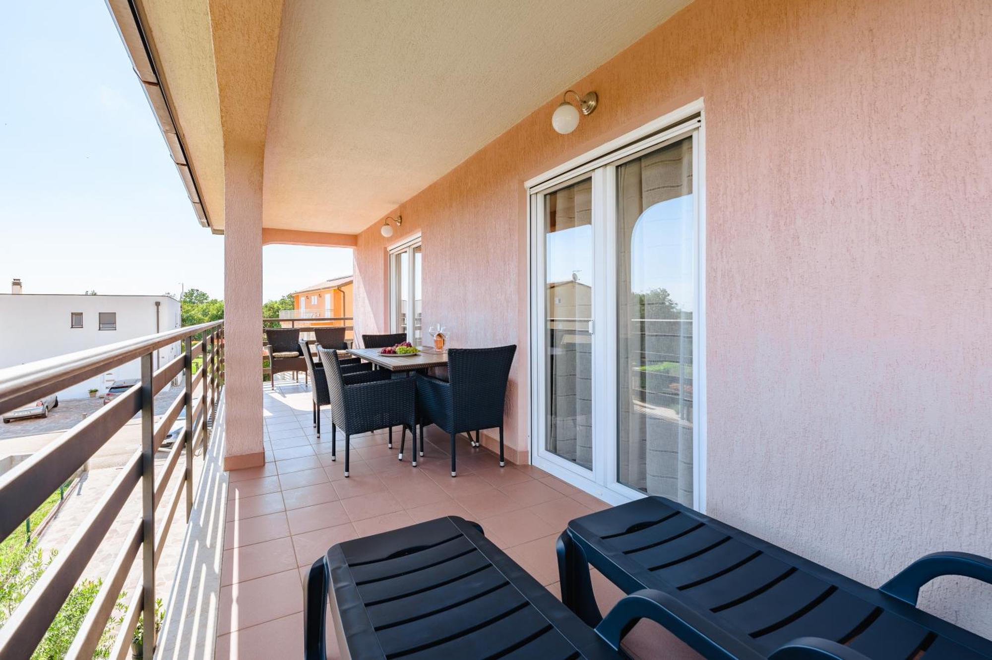 App D Comfort Umago Exterior foto